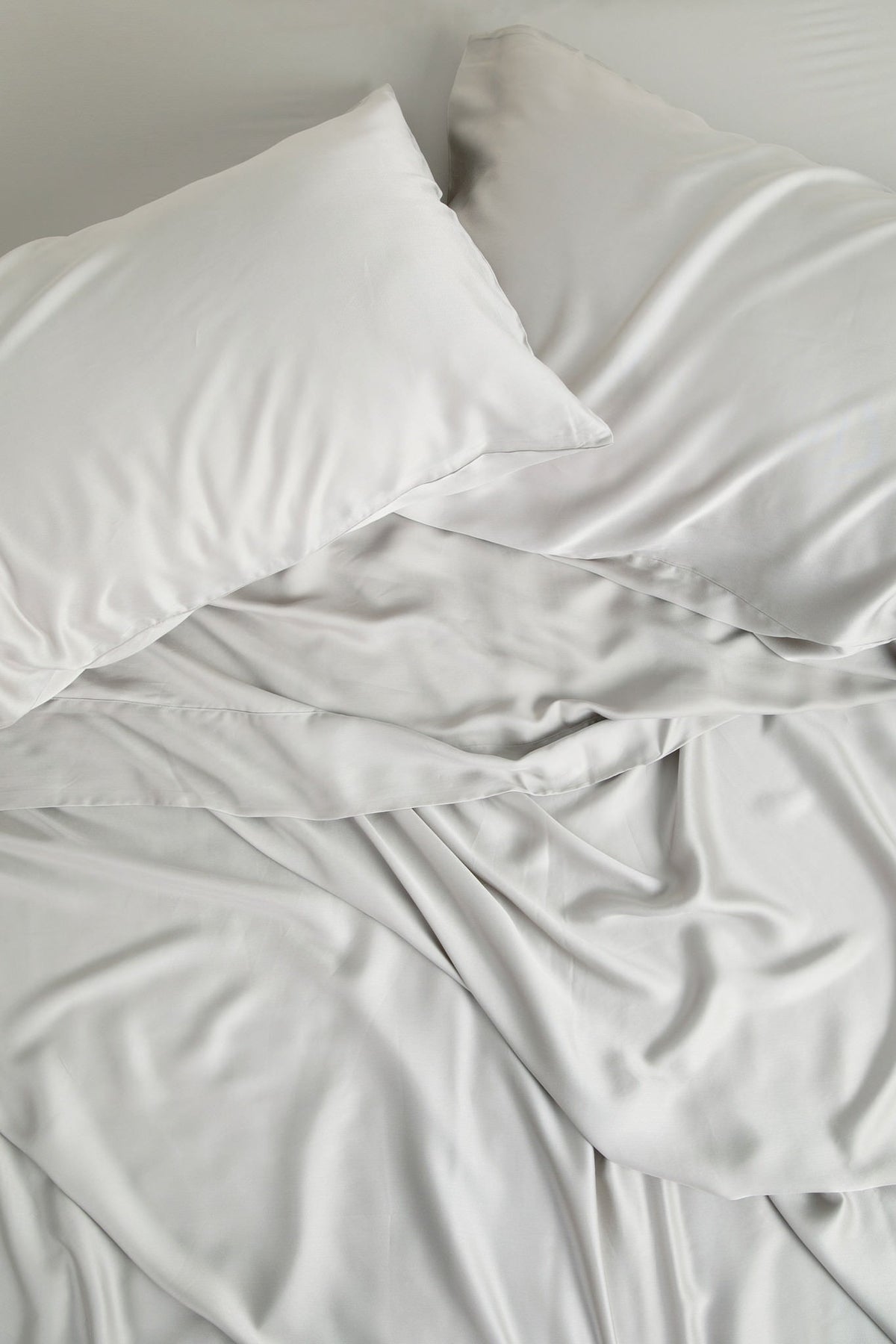 Bamboo Sateen Pillowcase Set in Dove Gray