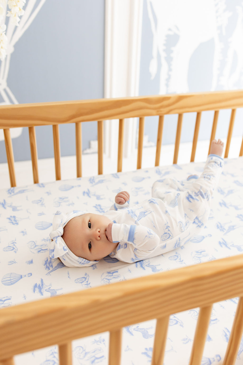 Crib Sheet in Toile Safari