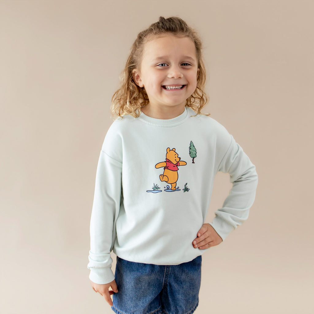 Sweatshirt in Winnie the Pooh on Dew